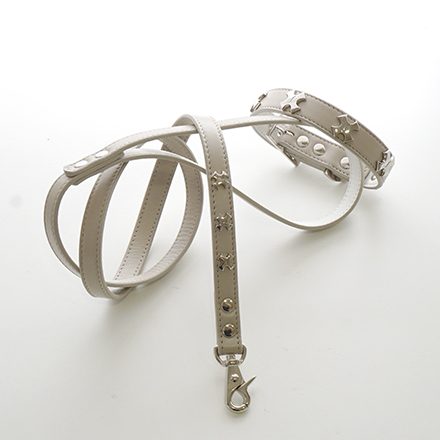 design f online shop / collar f cross gris blanc